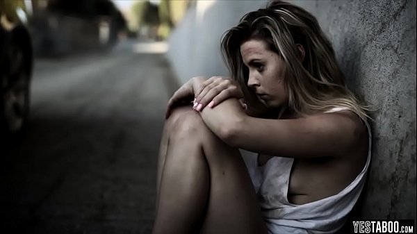 Смотреть Изнасилование бездомной порно видео онлайн бесплатно
