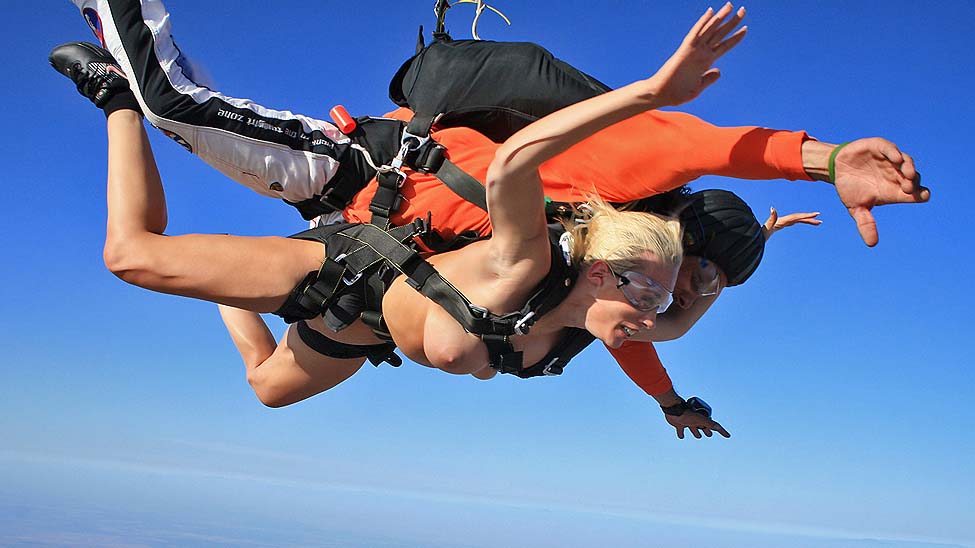 Голая с парашютом ▶️ 2000 самых лучших xXx роликов с голая с парашютом